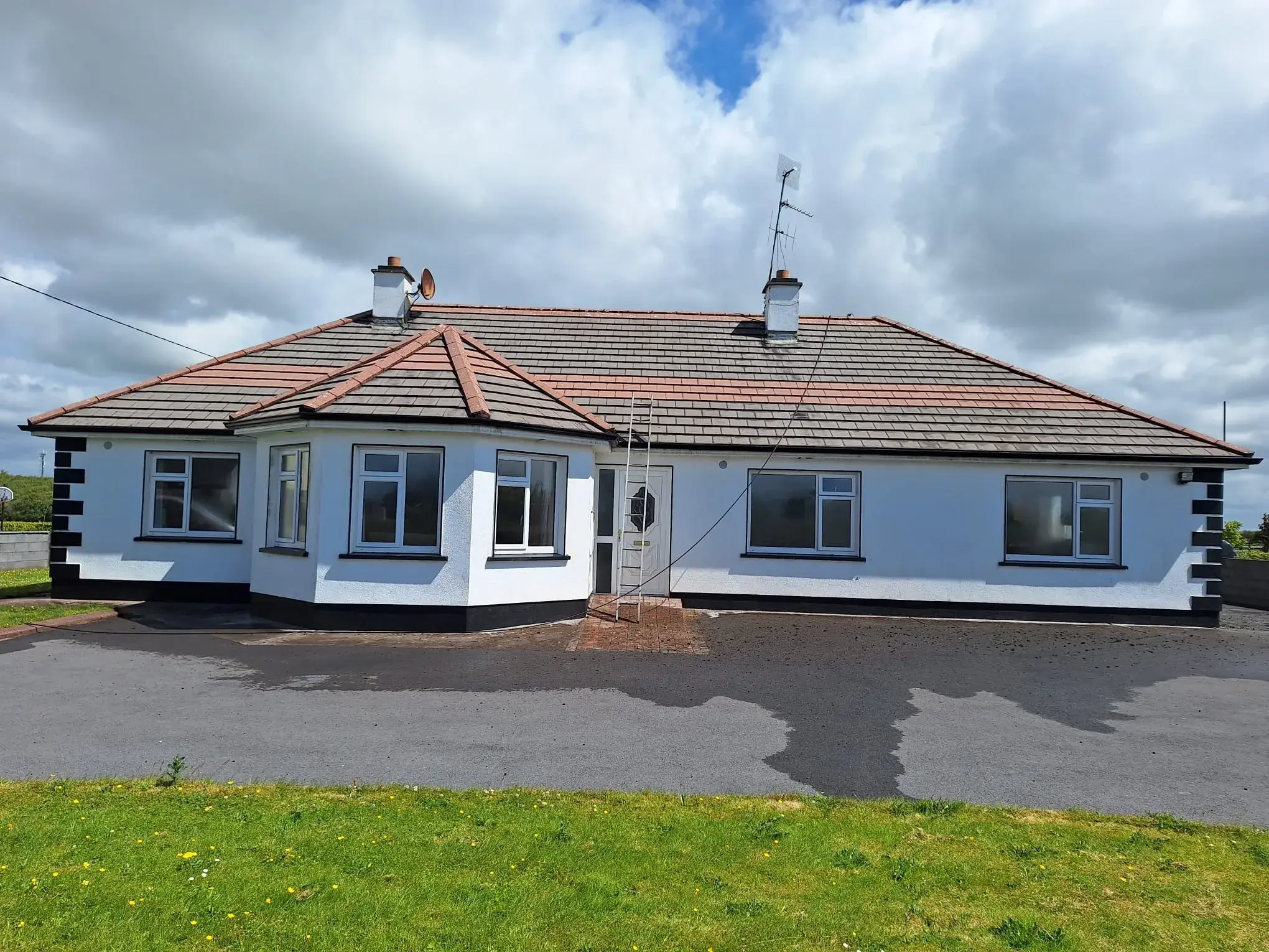 Roof cleaning and washing Kilkenny